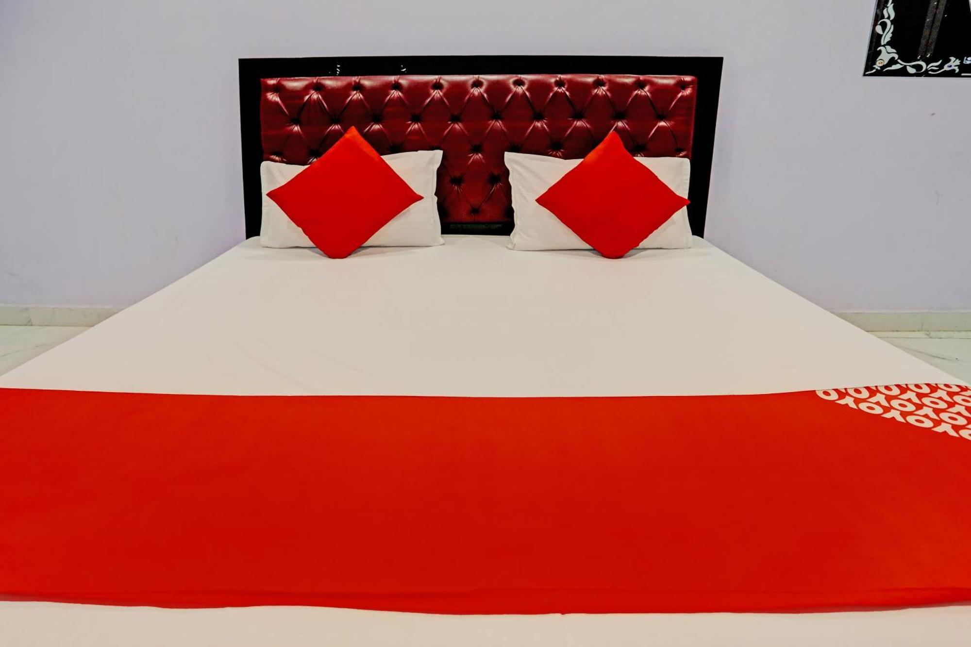 Oyo Flagship Hotel Star Inn กานปูร์ ภายนอก รูปภาพ
